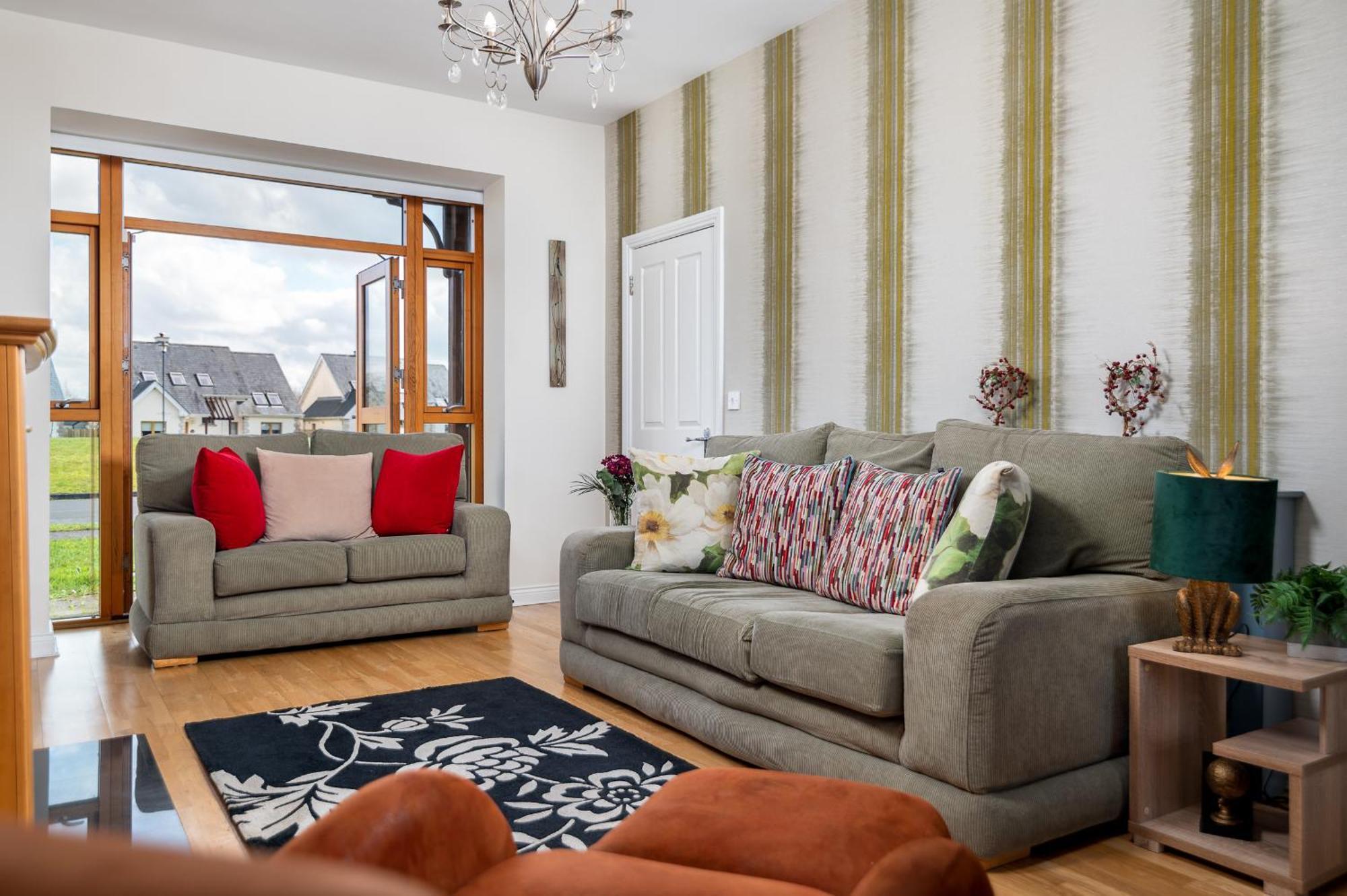 Shannonside - Stylish 5 Bed Marina Home & 40Ft Mooring Termonbarry Экстерьер фото