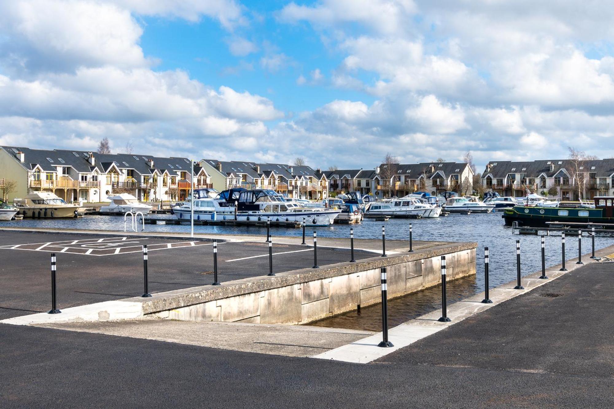 Shannonside - Stylish 5 Bed Marina Home & 40Ft Mooring Termonbarry Экстерьер фото