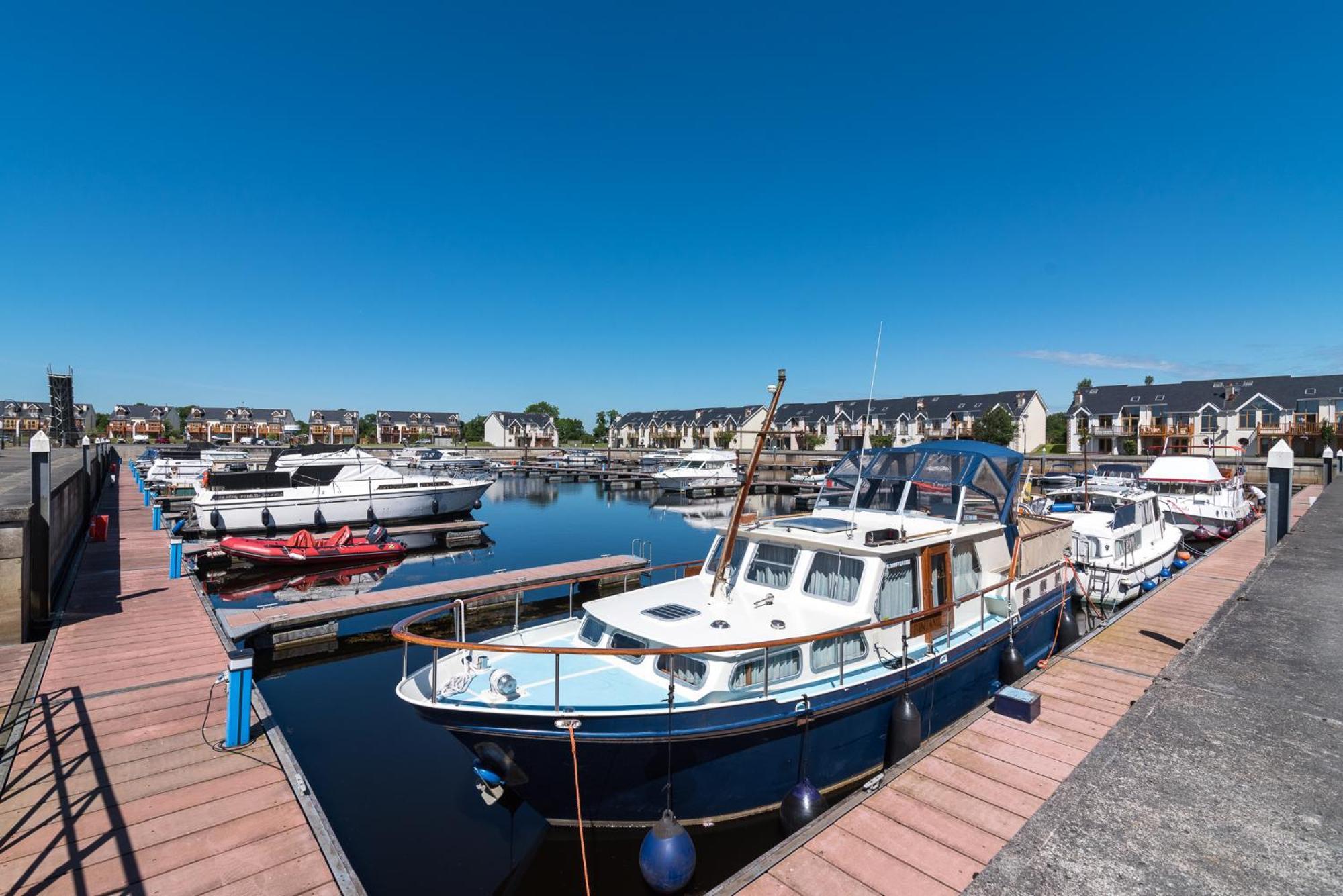 Shannonside - Stylish 5 Bed Marina Home & 40Ft Mooring Termonbarry Экстерьер фото
